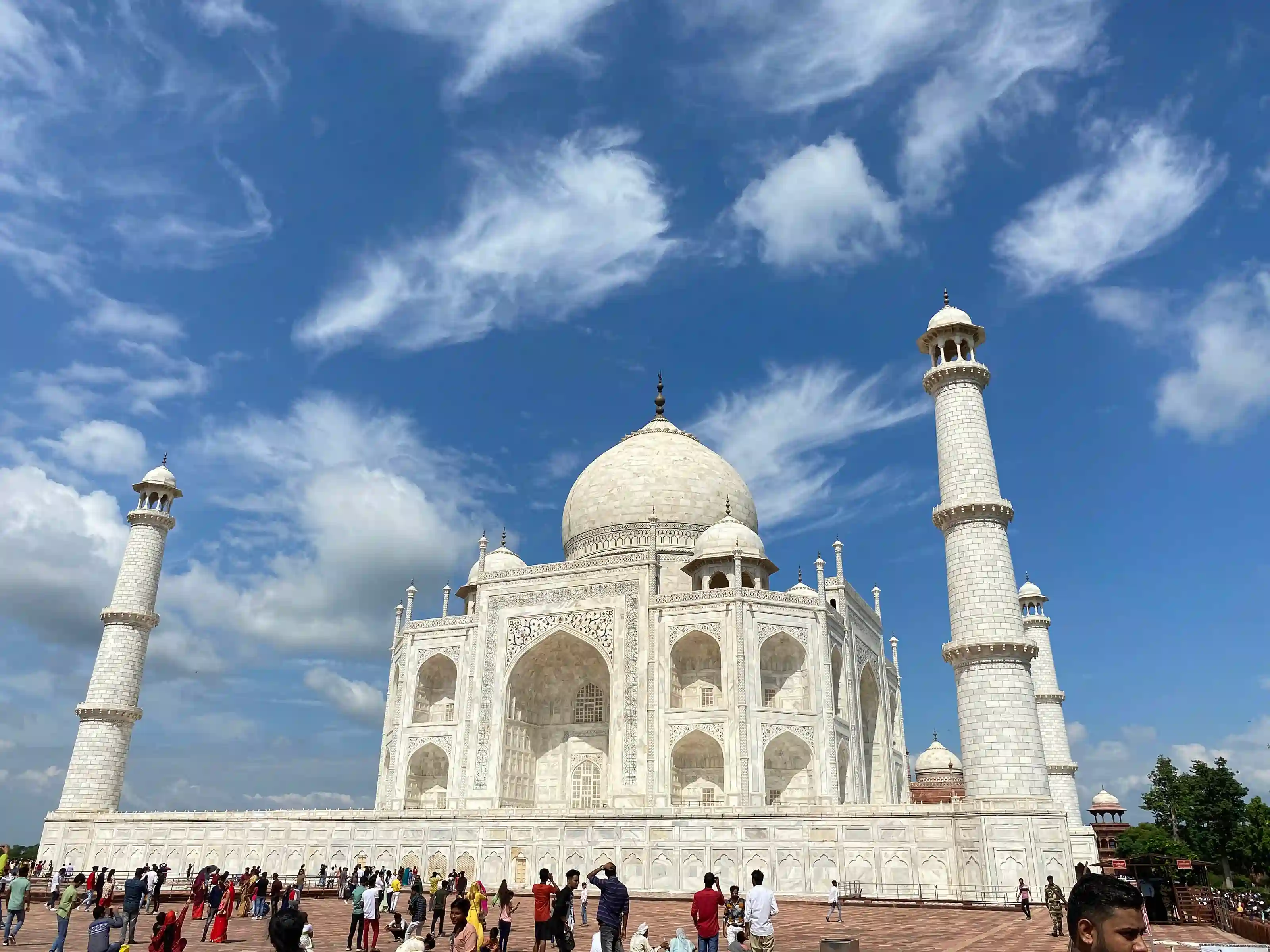 Stunning view of the Taj Mahal